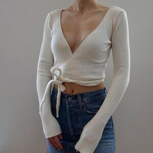 Are You Am I Ciel Wrap Top White M New